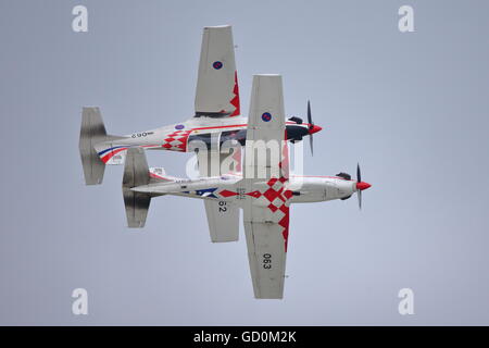 Fairford, UK. 09 Luglio, 2016. Il Royal International Air Tattoo 2016 provvisto di un display di grandi dimensioni dei moderni aerei militari e civili Credito: Uwe Deffner/Alamy Live News Foto Stock