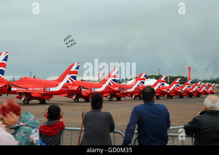 Fairford, UK. 09 Luglio, 2016. Il Royal International Air Tattoo 2016 provvisto di un display di grandi dimensioni dei moderni aerei militari e civili Credito: Uwe Deffner/Alamy Live News Foto Stock