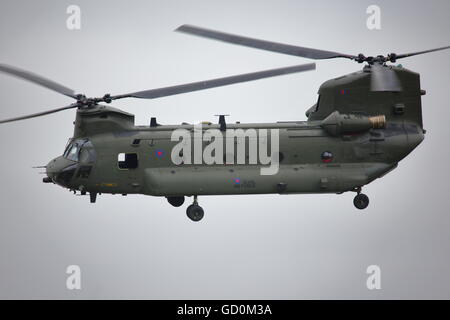 Fairford, UK. 09 Luglio, 2016. Il Royal International Air Tattoo 2016 provvisto di un display di grandi dimensioni dei moderni aerei militari e civili Credito: Uwe Deffner/Alamy Live News Foto Stock