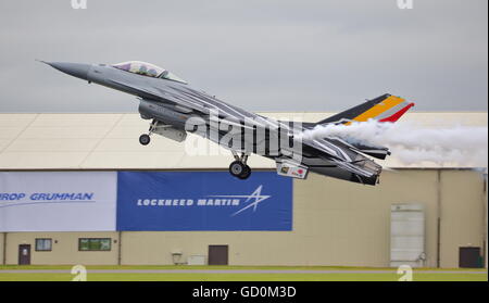 Fairford, UK. 09 Luglio, 2016. Il Royal International Air Tattoo 2016 provvisto di un display di grandi dimensioni dei moderni aerei militari e civili Credito: Uwe Deffner/Alamy Live News Foto Stock