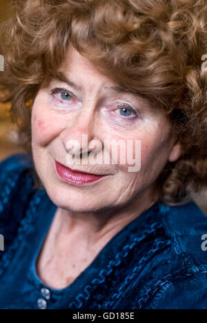 English folk-cantante Shirley Collins MBE a casa di Lewes. Foto Stock