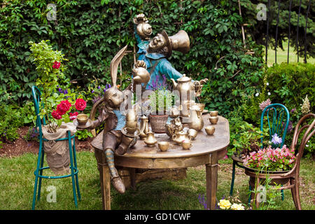 Progettazione dei giardini paesaggistici con fontana Foto Stock