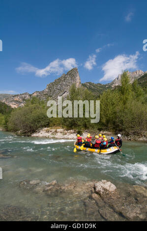 Rafting sul fiume Verdon, Gorges du Verdon, Provence, Francia Foto Stock