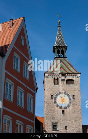 Schmalzturm o Schoener Turm torre, torre di gate, Landsberg am Lech, Bavaria Foto Stock