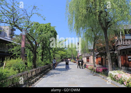 Bellissimo quartiere di Gion a Kyoto in Giappone. Foto Stock