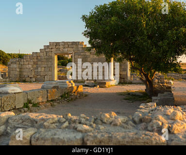 Antica Basilica di greco e di colonne di marmo in Chersonesus Taurica. Sebastopoli, Crimea. La Russia Foto Stock