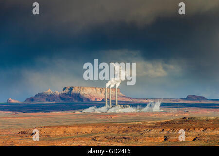Navajo stazione di generazione, Navajo Riserva Indiana, Pagina, Arizona, Stati Uniti d'America, America del Nord Foto Stock