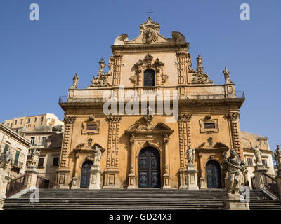 Cattedrale di San Pietro, Sito Patrimonio Mondiale dell'UNESCO, Modica, Sicilia, Italia, Europa Foto Stock