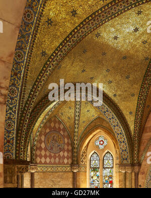 Soffitto in mosaico dettaglio di Grado II* elencati Fitzrovia cappella. Fitzroy Place, Londra, Regno Unito. Architetto: Sheppard Robson, 2015. Foto Stock