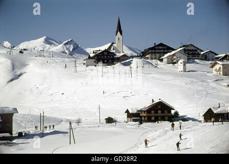 Geografia / viaggio, Austria, Tirolo, Berwang, vista, inverno 1964, diritti-aggiuntivi-clearences-non disponibile Foto Stock