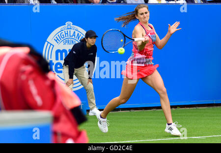 Katy Dunne (GB) giocando nel primo turno di qualificazione, Aegon International, Eastbourne, 2016. Foto Stock