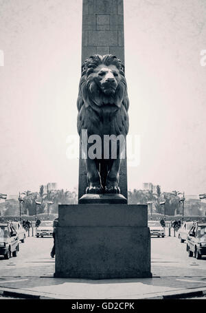 Qast El-Nile Lion statua a mezzogiorno Foto Stock