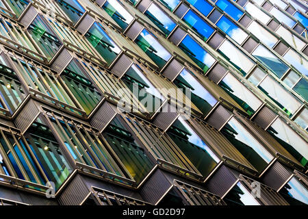 Abstract architettura di un edificio di moderna costruzione Foto Stock