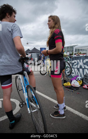 Red Hook Crit London 2016 Fixie via bici ingranaggio fisso manifestazione ciclistica REGNO UNITO Foto Stock