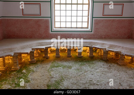 Petronell-Carnuntum: Parco Archeologico Carnuntum : la ricostruzione di impianti di riscaldamento a pavimento hypocaust nei bagni romani, Austria, Foto Stock