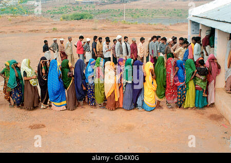 Gente tribale Foto Stock