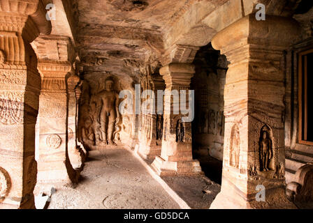 Badami tempio nella grotta Foto Stock