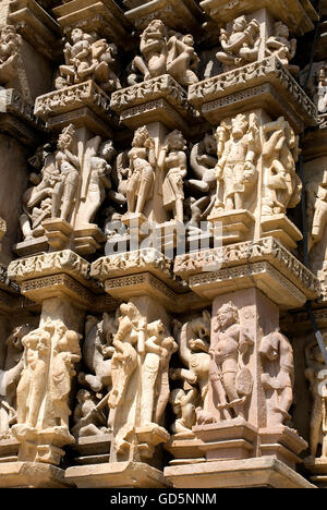 Sculture nel Tempio Chaturbhuj Foto Stock