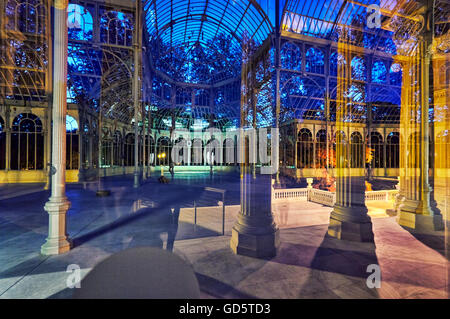 Il Palacio de Cristal (Crystal Palace), situato nel cuore del Buen Retiro Park. Madrid. Spagna Foto Stock