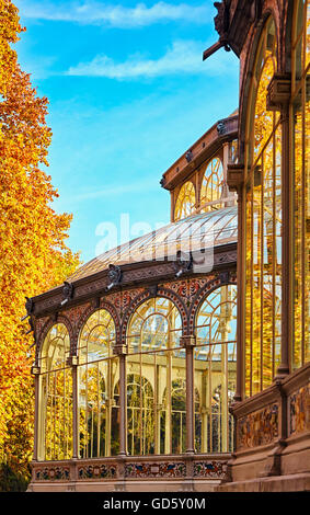 Il Palacio de Cristal (Crystal Palace), situato nel cuore del Buen Retiro Park. Madrid. Spagna Foto Stock