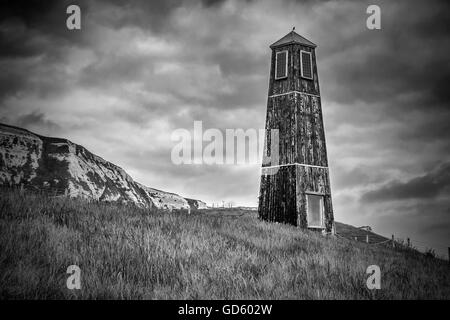 Samphire Hoe Tower by Jony Easterby e Pippa Taylor Dover Kent marcatore Sustrans Foto Stock