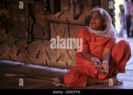 Mendicante cieco donna Foto Stock