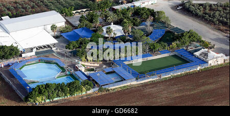 Vista aerea del complesso vacanze e piscine vicino Tamra, della Galilea, Israele Foto Stock