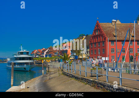 Meersburg, porta al Lago di Costanza, Bodensee, Baden-Wuerttemberg, Germania, Europa Foto Stock