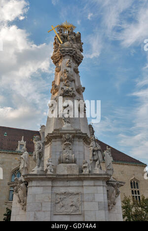 La Colonna della Santa Trinità sulla Trinità piazza della chiesa Matyas, Castello di Buda area, Budapest, Ungheria Foto Stock