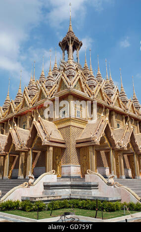 Wat Thasung Banphot tempio, Nakhon Sawan, Thailandia Foto Stock