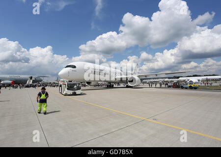 Berlino, Germania, 2 giugno, 2016: Airbus presenta più recenti aeromobili A350X a Berlino Air Show 2016. Foto Stock