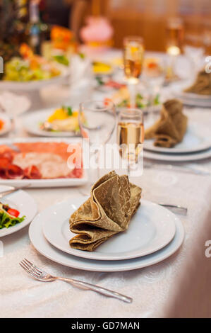 Ristorante interno, impostazione tabella Foto Stock