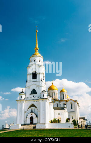 Il campanile della cattedrale della Dormizione di Vladimir, Russia. La cattedrale della Dormizione di Vladimir (Cattedrale dell Assunzione) utilizzato per essere Foto Stock