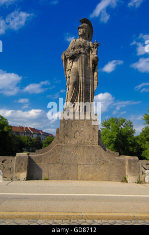 Massimiliano Bridge, Pallas Athena statua, Maximilianstrasse, Monaco, Monaco di Baviera, Germania. Foto Stock