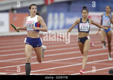 Amsterdam, Olanda. 10 Luglio, 2016. Il Campionato Europeo di Atletica. Seren Bundy-Davies (GBR) qualche casa di vincere dio nella staffetta 4 x 400 m donne in Amsterdam © Azione Sport Plus/Alamy Live News Foto Stock