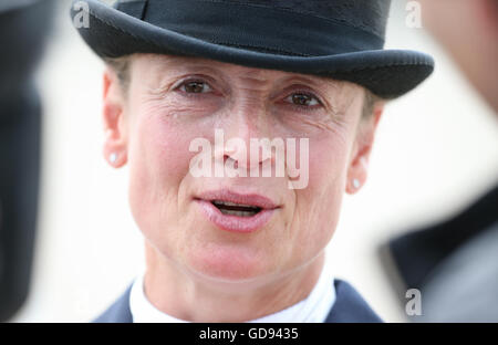 Aachen, Germania. 14 Luglio, 2016. Il tedesco dressage rider Isabell Werth durante l'evento di dressage Grand Prix CDIO al chio horse show di Aachen, Germania, 14 luglio 2016. Foto: FRISO GENTSCH/dpa/Alamy Live News Foto Stock