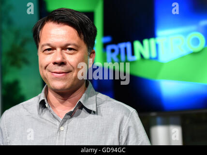 Berlino, Germania. 14 Luglio, 2016. Markus Kavka pone durante la RTL-Nitro presentazione di programmazione in PanAm Lounge a Berlino, Germania, 14 luglio 2016. Foto: Jens KALAENE/dpa/Alamy Live News Foto Stock