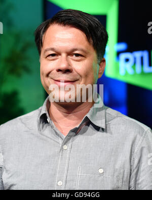 Berlino, Germania. 14 Luglio, 2016. Markus Kavka pone durante la RTL-Nitro presentazione di programmazione in PanAm Lounge a Berlino, Germania, 14 luglio 2016. Foto: Jens KALAENE/dpa/Alamy Live News Foto Stock