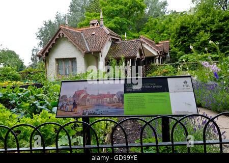 Isola d'anatra Cottage serve come gli uffici di Londra Parchi e giardini storici fiducia in St James Park un simbolo di Londra Foto Stock