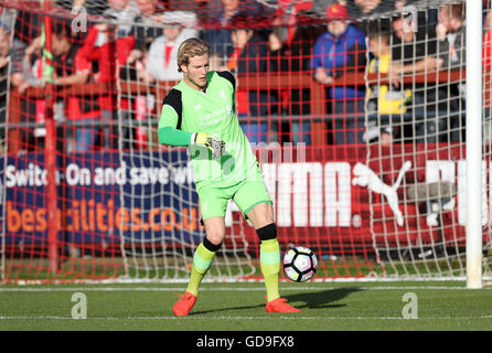 Liverpool Karius Loris in azione durante la pre-stagione amichevole a Highbury Stadium di Fleetwood. Foto Stock