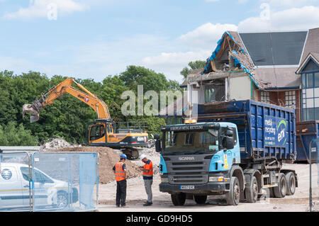 Costruzione di demolizione, Swan Street, Isleworth, London Borough di Hounslow, Greater London, England, Regno Unito Foto Stock