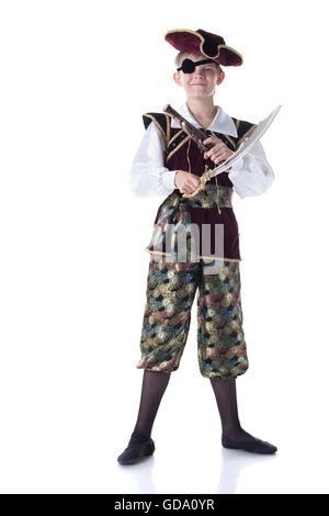 Ragazzo carino che pongono in costume da pirata con occhio patch Foto Stock