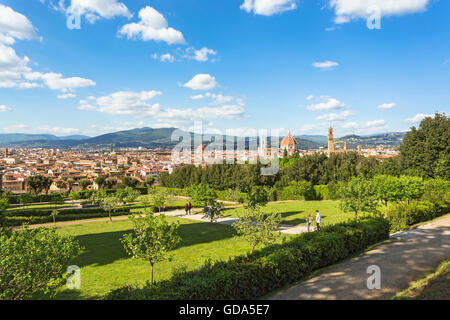 I visitatori nel Giardino di Boboli di Firenze Foto Stock