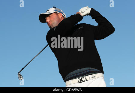 Australia Marc Leishman tees off il 3° durante il primo giorno del Campionato Open 2016 al Royal Troon Golf Club, South Ayrshire. Foto Stock