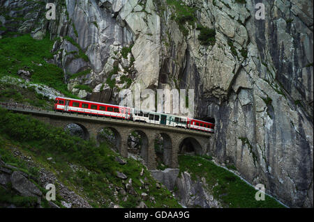 La Svizzera. San Gottardo a Ponte di diavoli, Andermatt. Luglio 2016 Sito di battaglia che coinvolgono generale russo Alexander Suvorov, Foto Stock