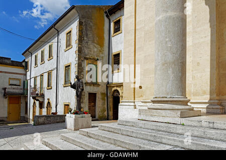 Ingresso principale,Portal,chiesa,Chiesa di Negrarn San Martino Foto Stock