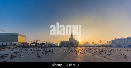 Souq Waif e Qatar centro culturale islamico (FANAR). Foto Stock