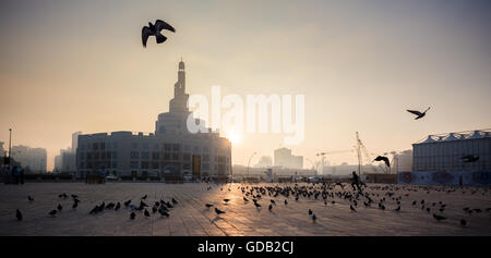 Souq Waif e Qatar centro culturale islamico (FANAR). Foto Stock
