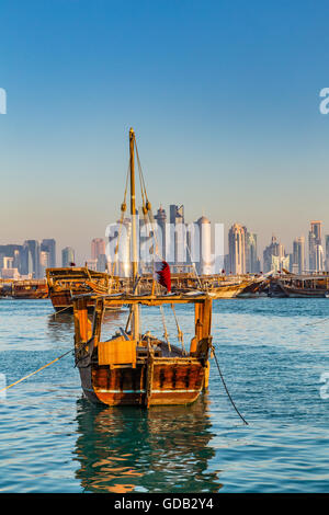 Doha Corniche al mattino presto. Foto Stock