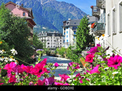 CHAMONIX, Francia - 31 Luglio: Vista della strada nel centro di Chamonix sulla luglio 31, 2015. Foto Stock